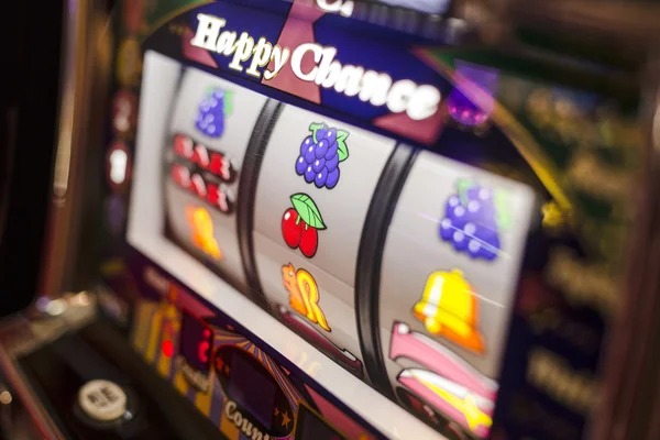 Live Fortune Tiger dealer table with multiple camera angles at kingdom4d studio